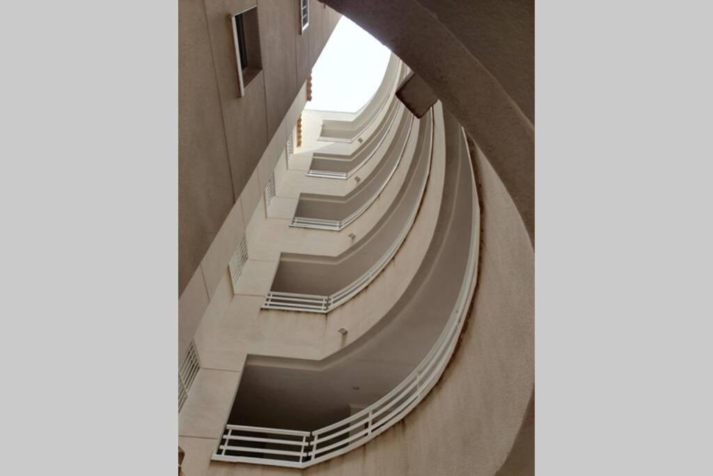 Linmarko Apartamento En Centro De Torrevieja Luaran gambar