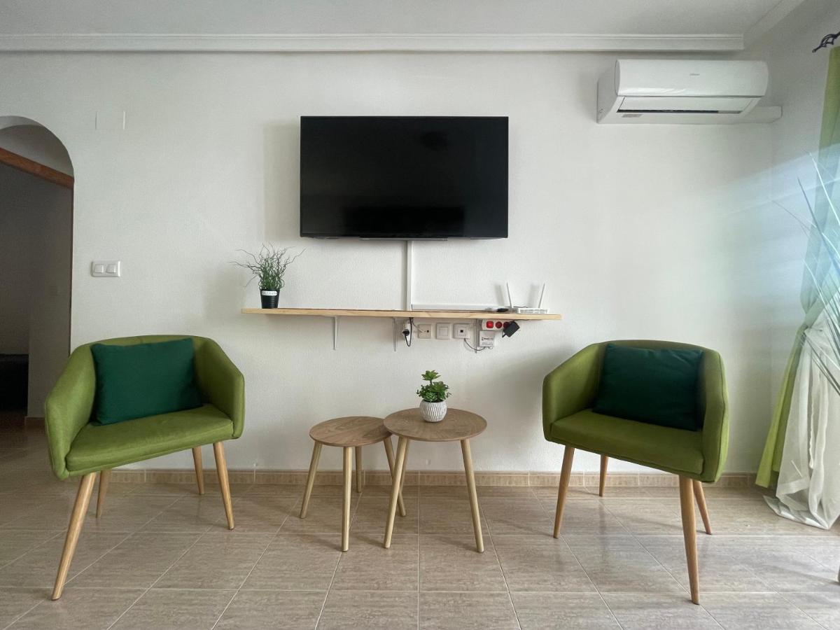 Linmarko Apartamento En Centro De Torrevieja Luaran gambar