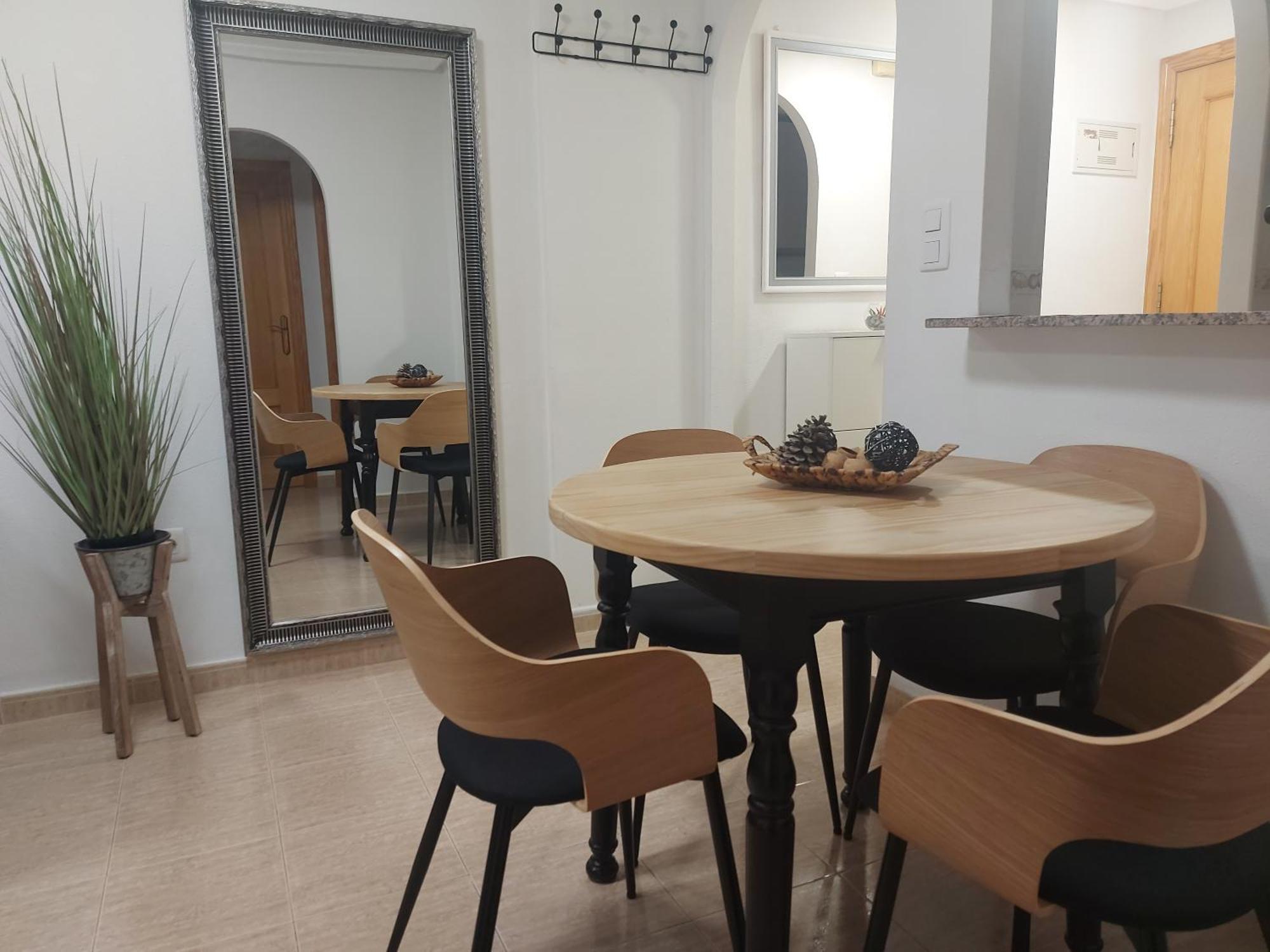 Linmarko Apartamento En Centro De Torrevieja Luaran gambar