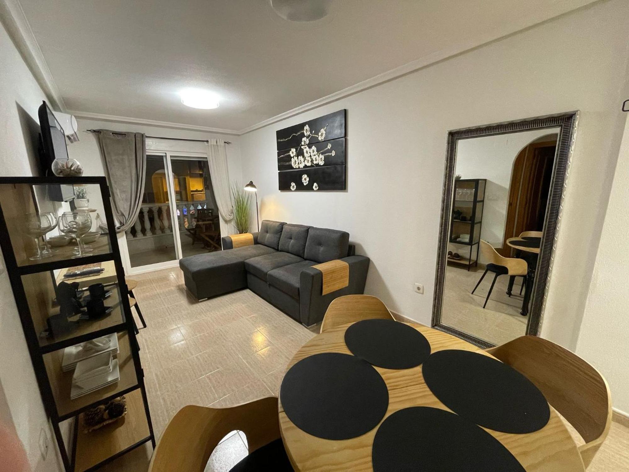 Linmarko Apartamento En Centro De Torrevieja Luaran gambar